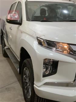 میتسوبیشی L200